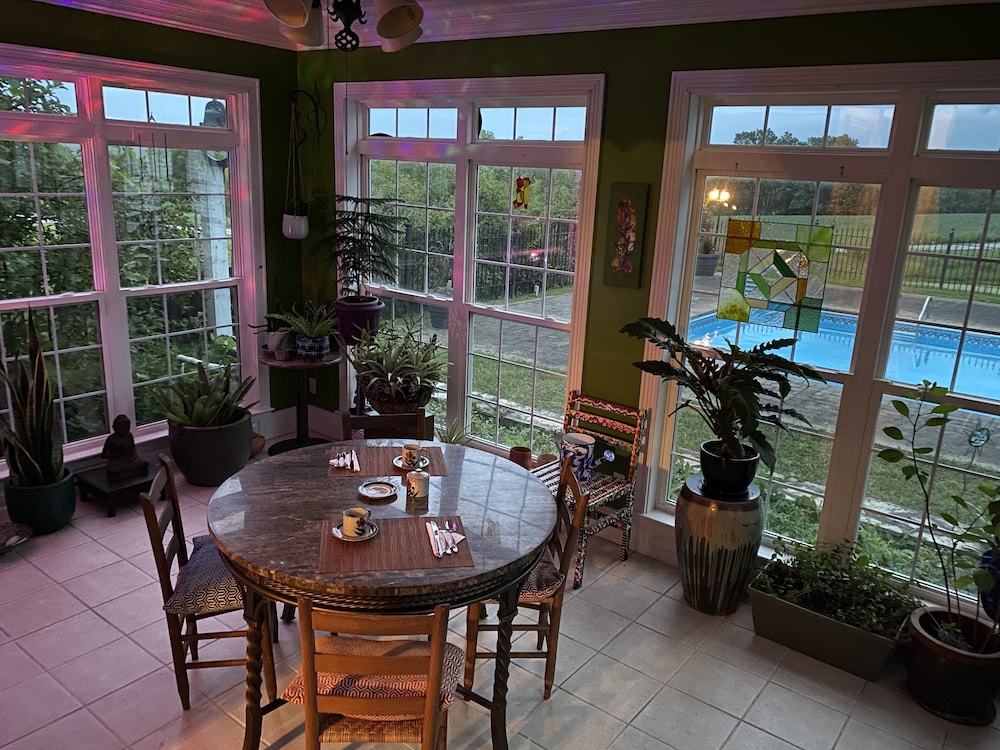 Wildflower Ranch Inn 27/43