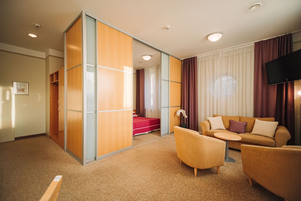 Rixwell Viru Square Hotel Tallinn 30/50