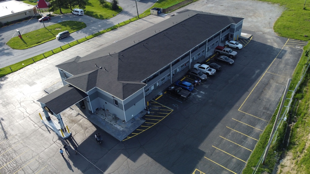 Days Inn By Wyndham Indianapolis East Post Road 39/54