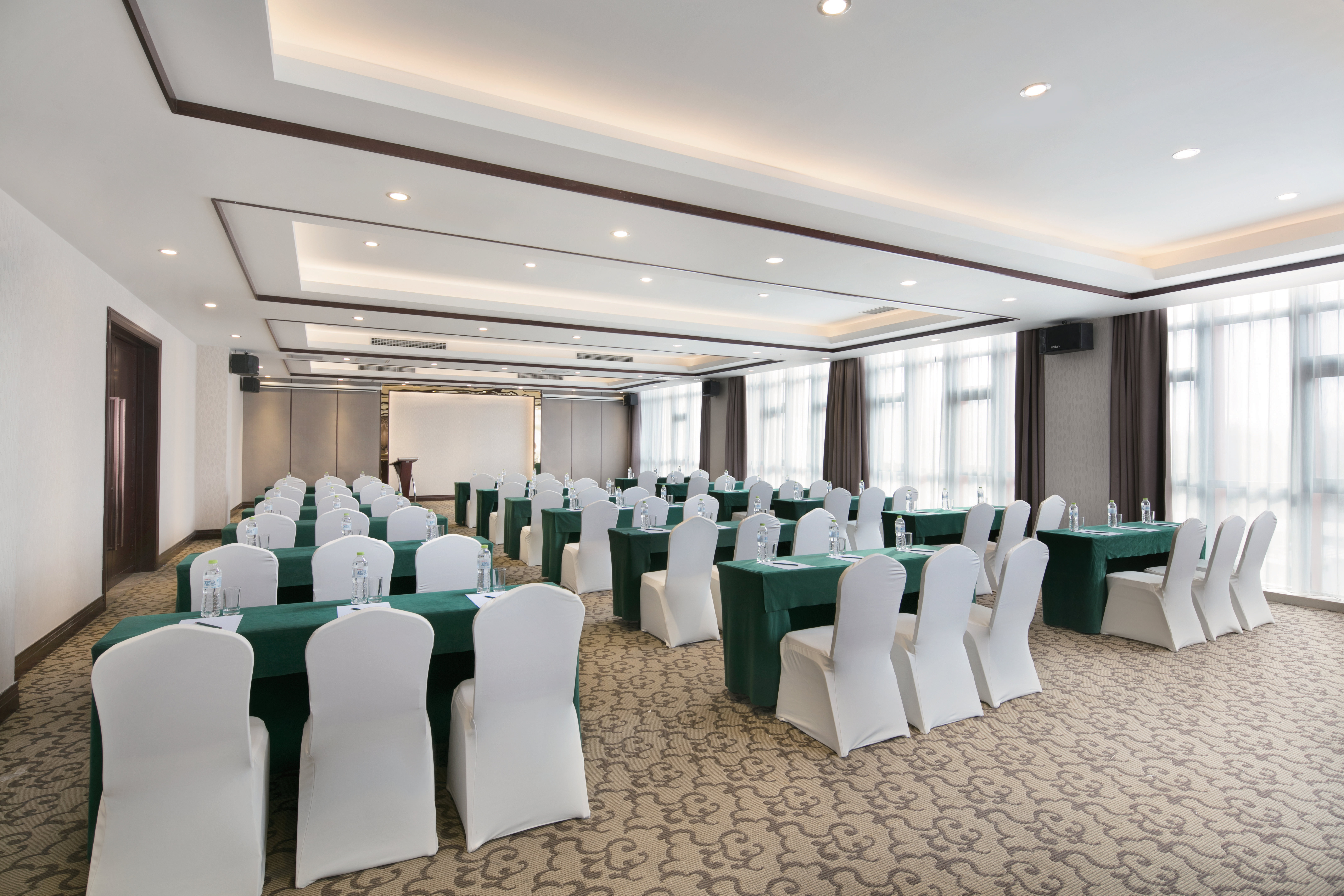 HOLIDAY INN BEIJING AIRPORT ZONE 39/50