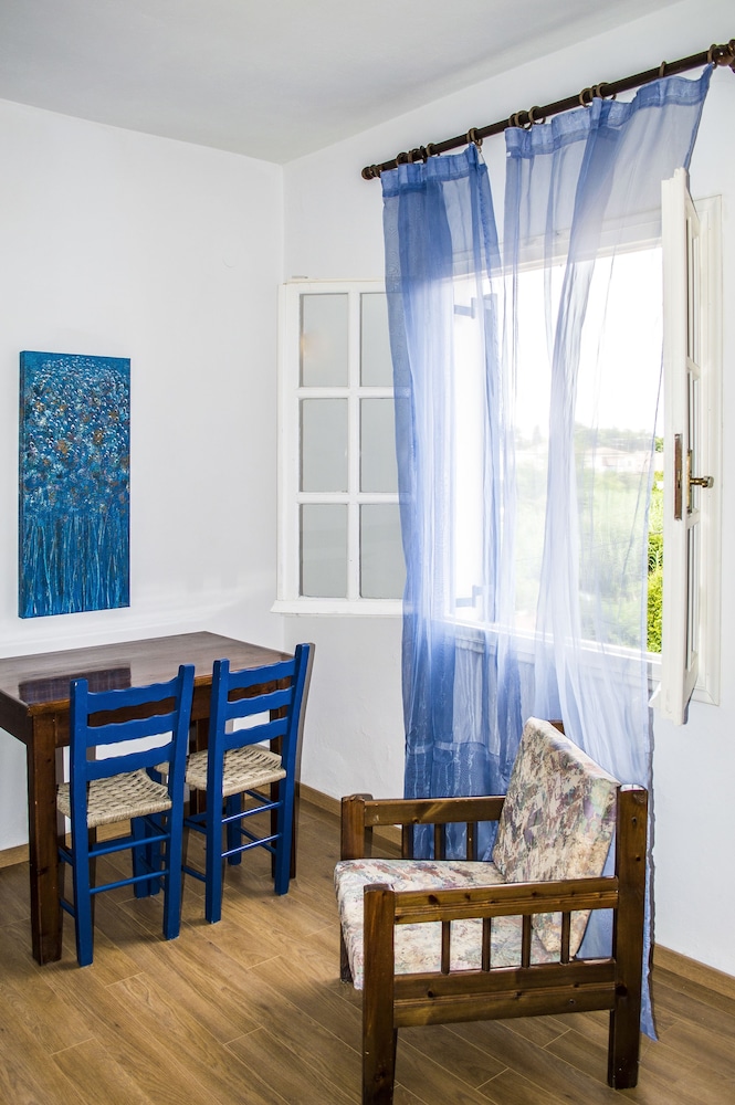 Folies Corfu Hotel Apartments 33/50