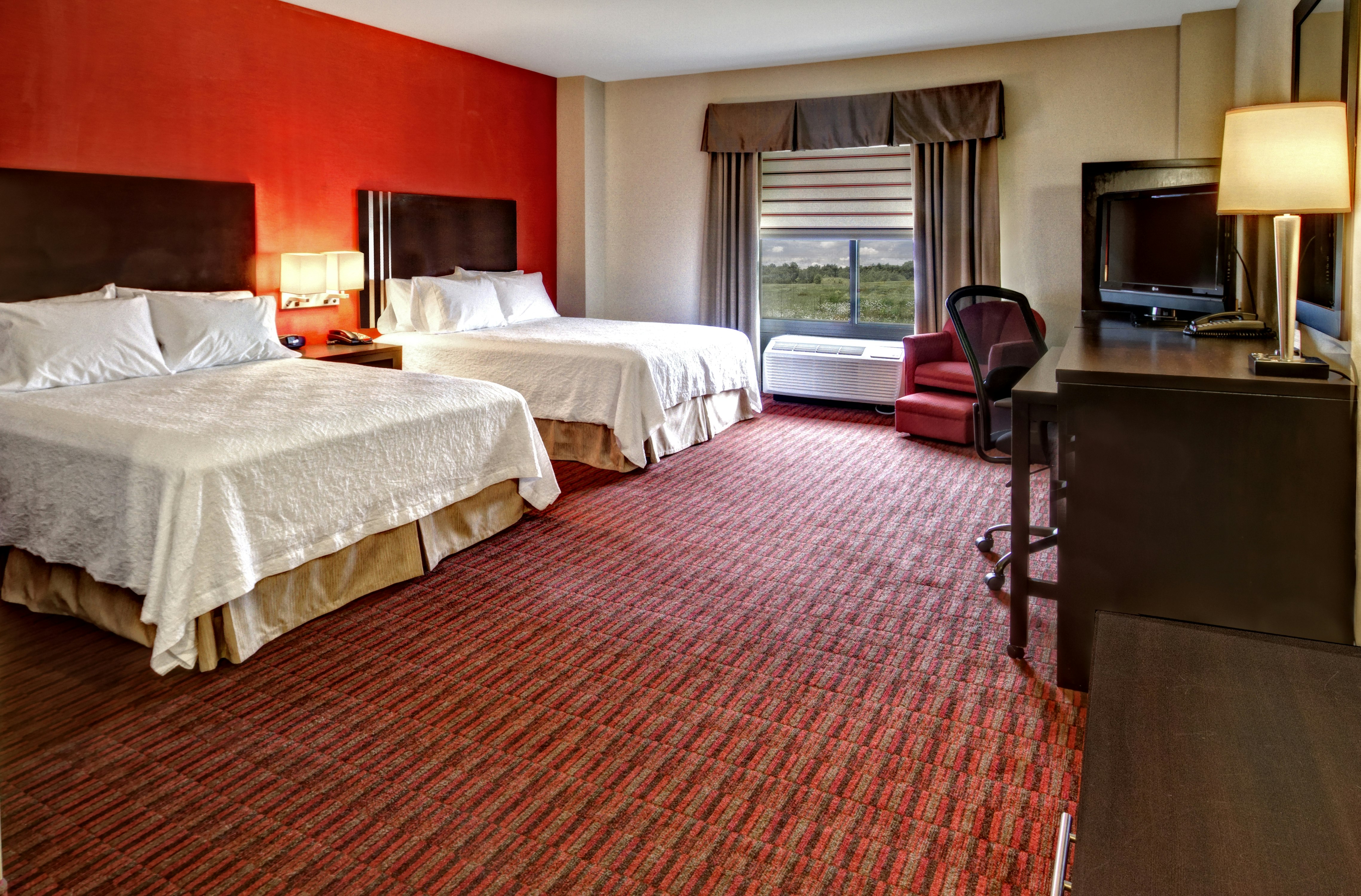 غرفة بسريرين كوين لذوي الإعاقة