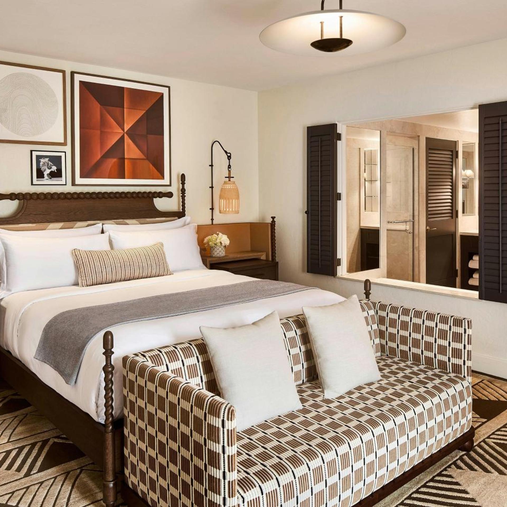 1 Bedroom, Suite, King Bed, Sofa, Terrace