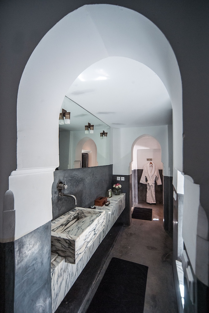 Riad Jaaneman 12/83