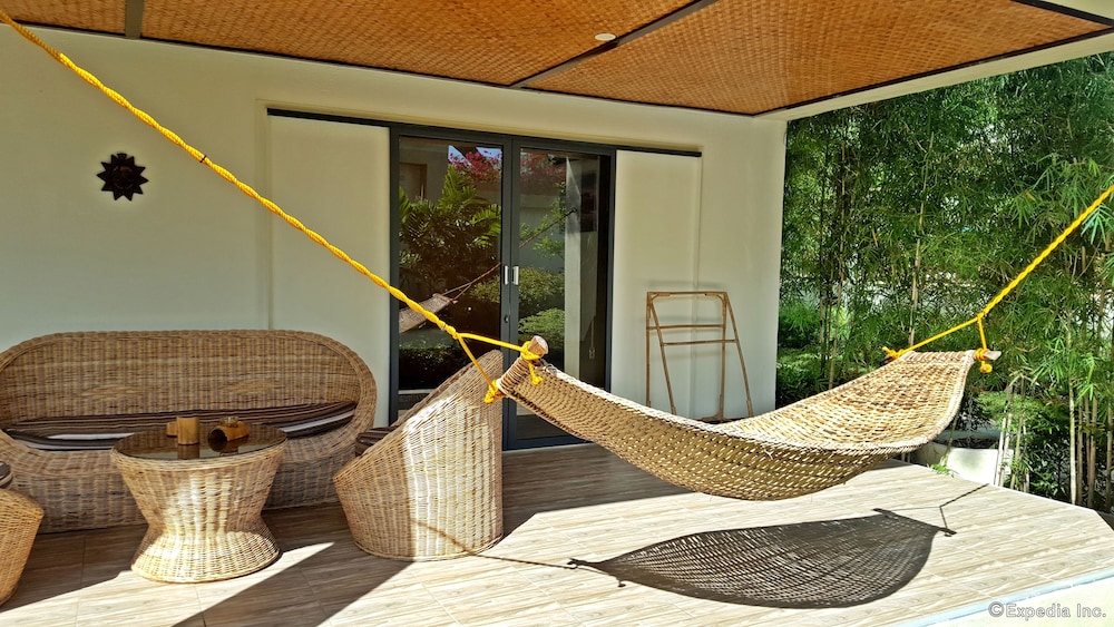 Munting Paraiso 38/66