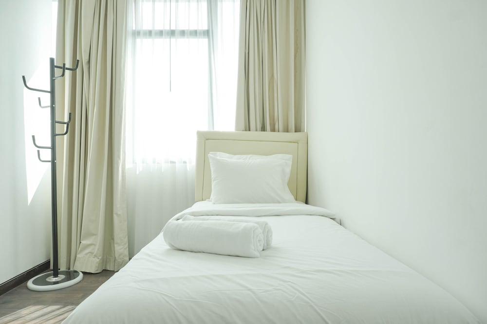 Veranda Serviced Residence @ Puri 13/74