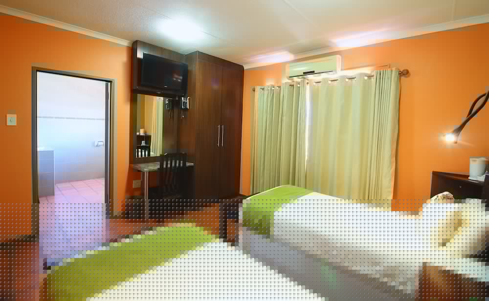 Kalahari Arms Hotel 32/69