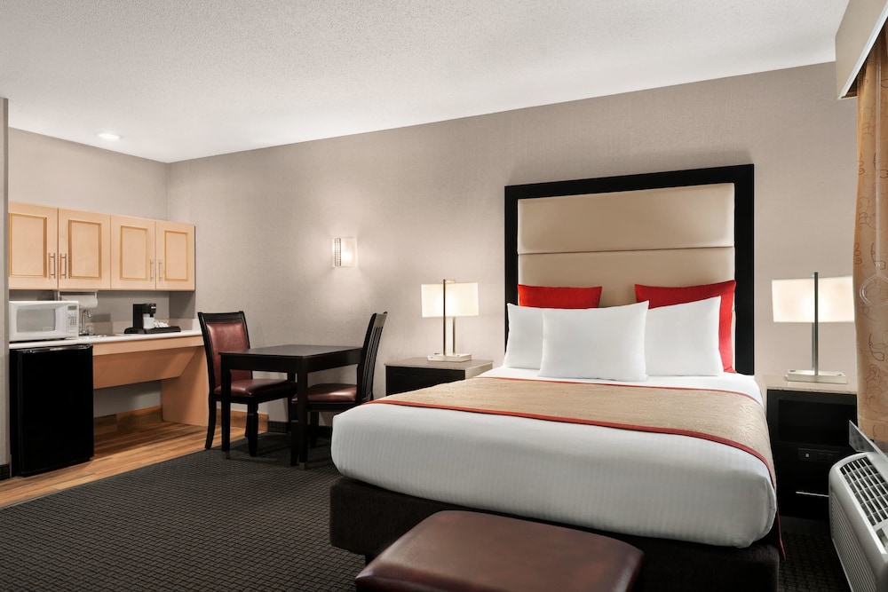Lancaster Suites 10/37