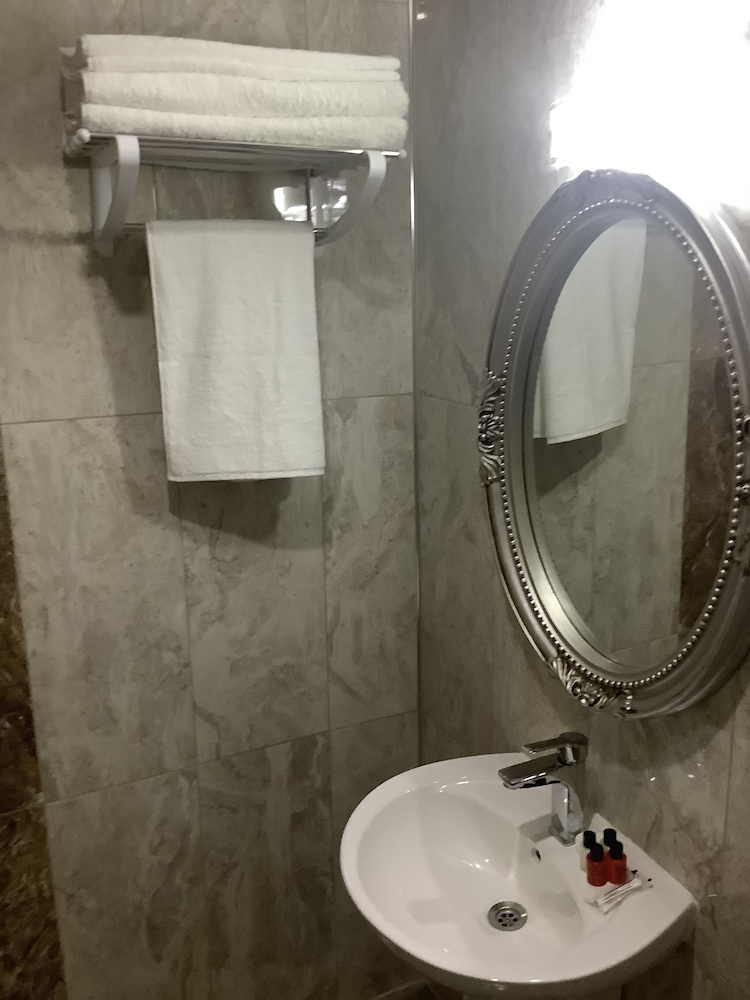 Atlihan Plus Hotel 36/38