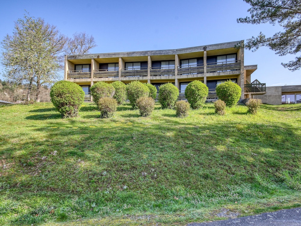 Residence Vacanceole Le Domaine de Confolant 50/62