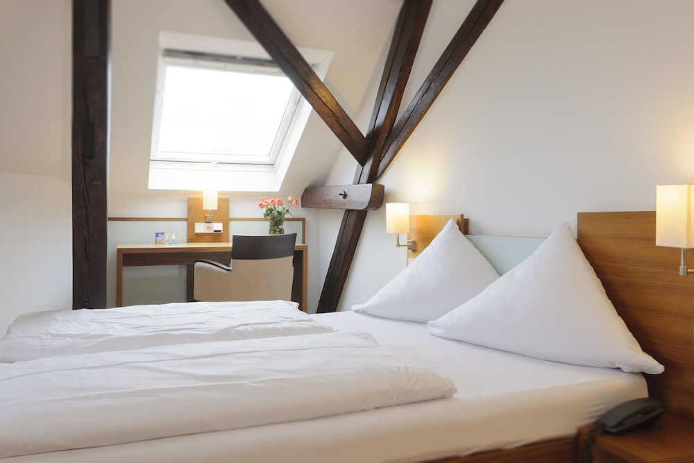 HOTEL AUGUSTINER TOR 22/55