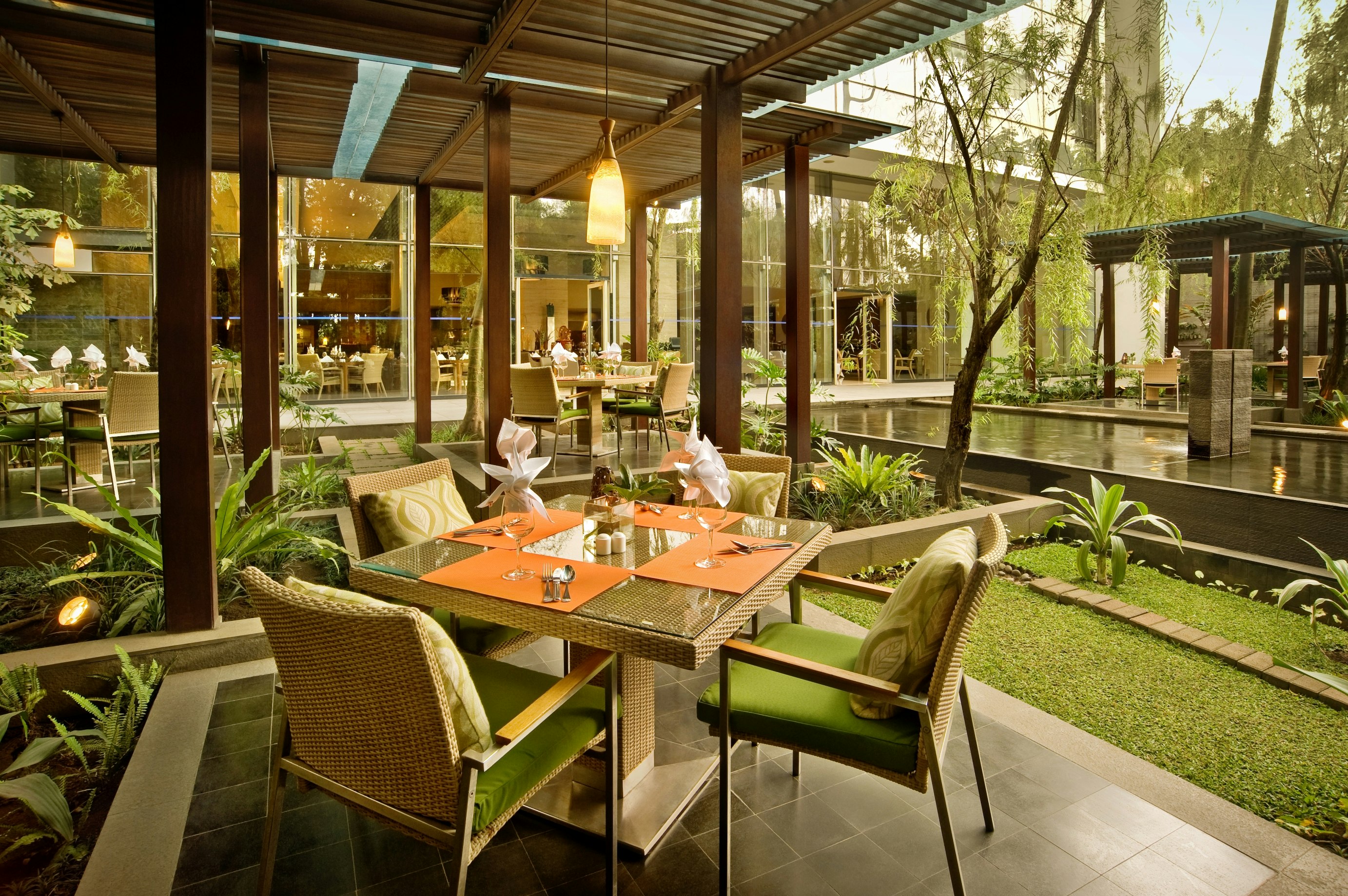 Hilton Bandung 45/54