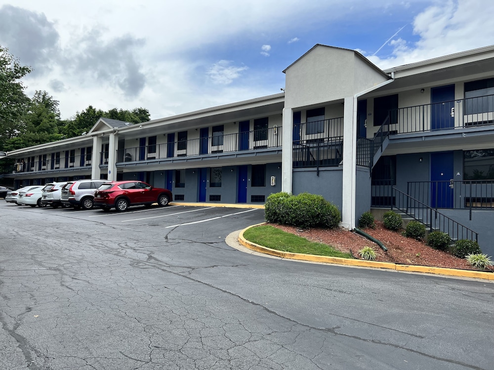 Days Inn By Wyndham College Park Airport Best Road 44/55
