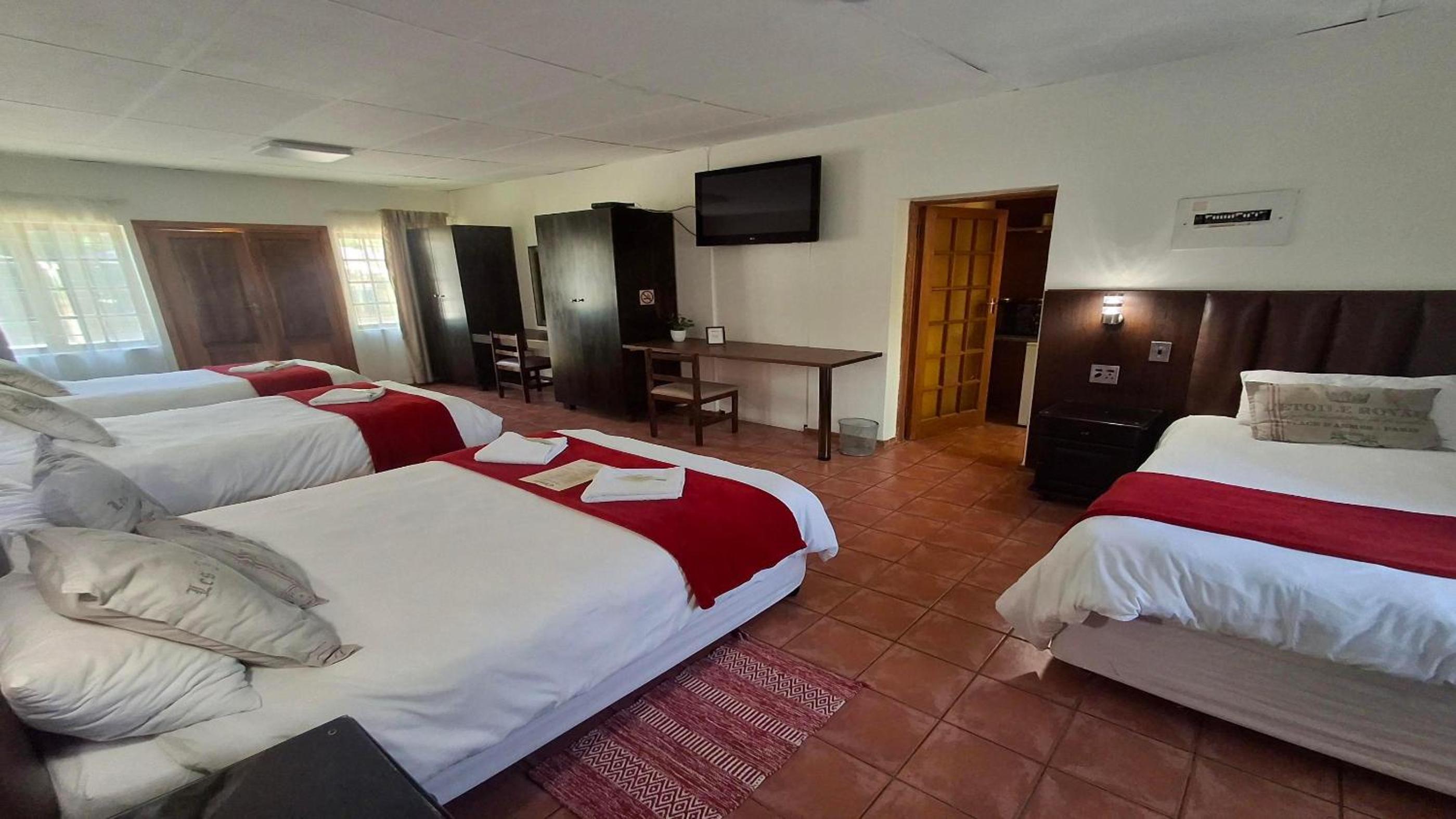 Castello Guesthouse 6/49
