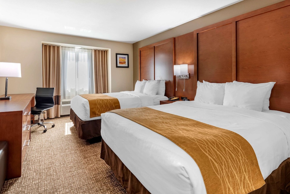 Comfort Inn Portland near I-84 and I-205 5/28
