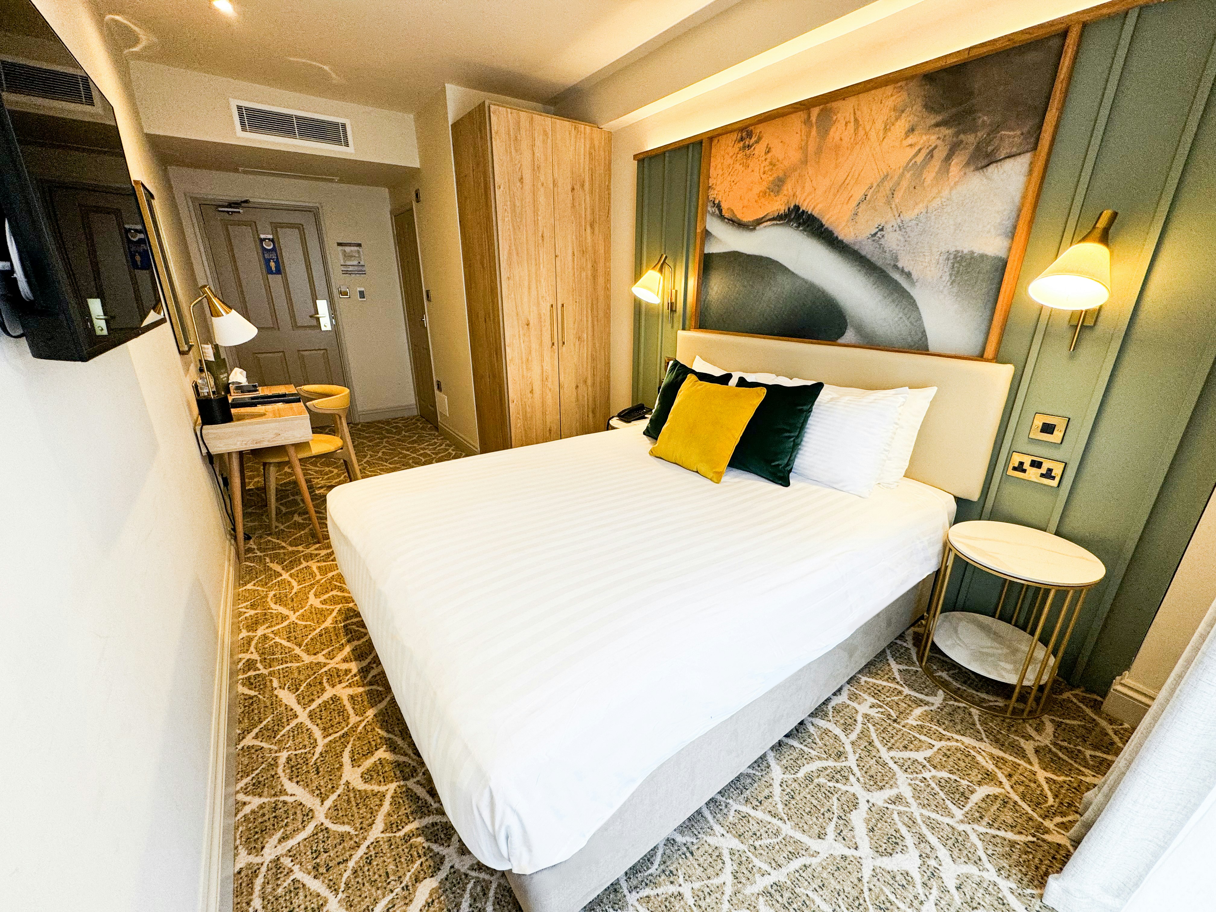 Hermitage Hotel 2/38