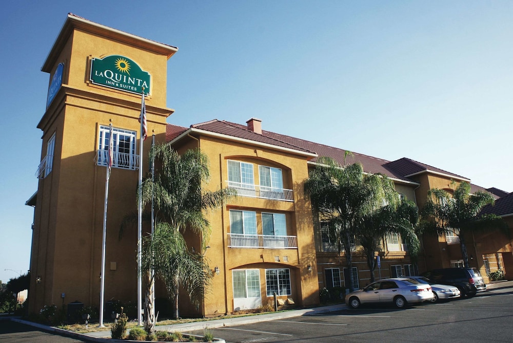 La Quinta Inn & Suites by Wyndham Fowler 7/61