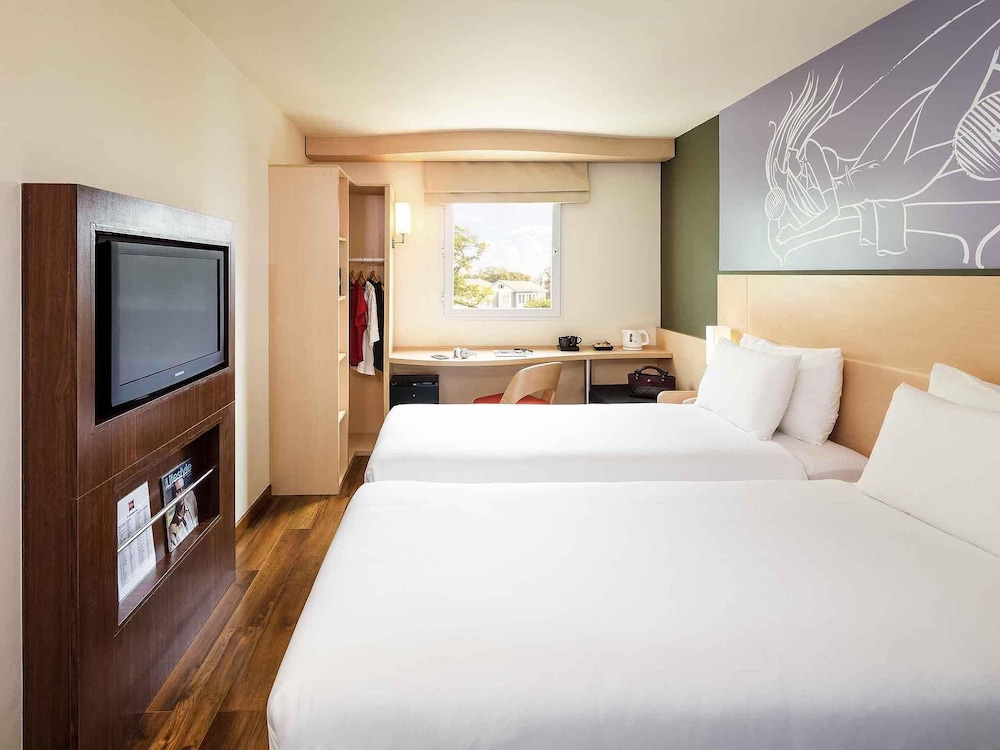 IBIS VIENTIANE NAM PHU 11/25