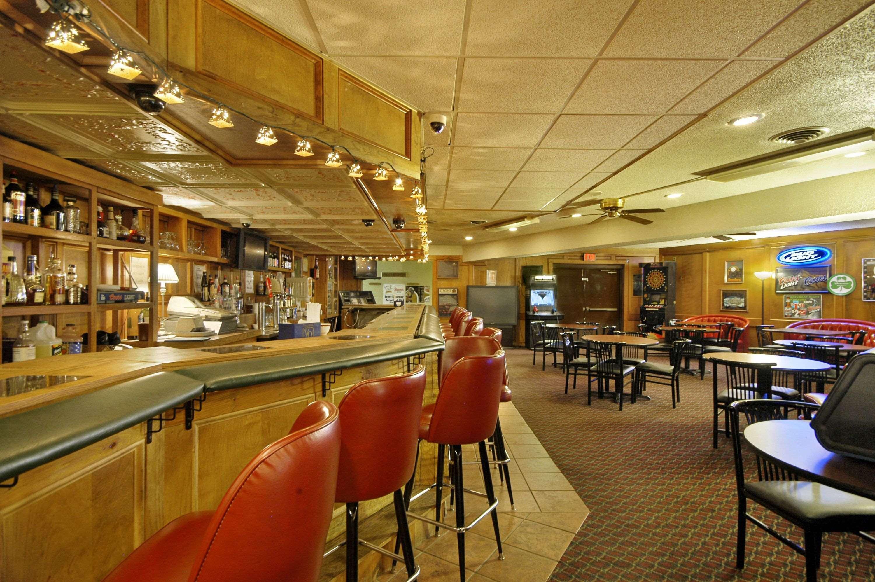 Ramada by Wyndham Pittsburgh/New Stanton 28/38