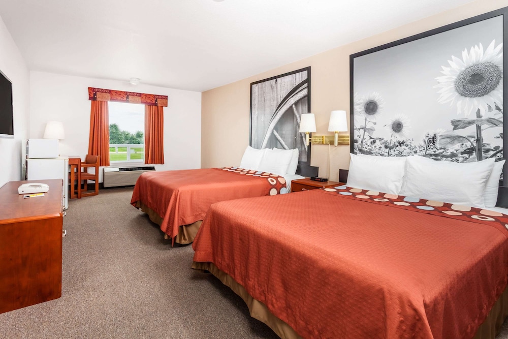 Super 8 By Wyndham Morden 5/13