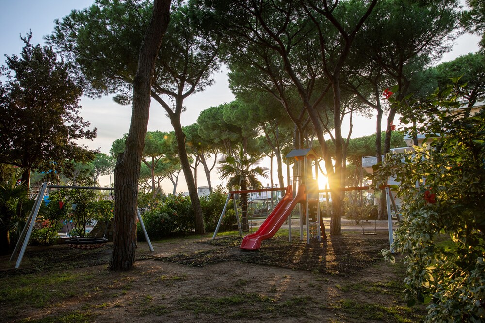 Tirreno Resort 12/44