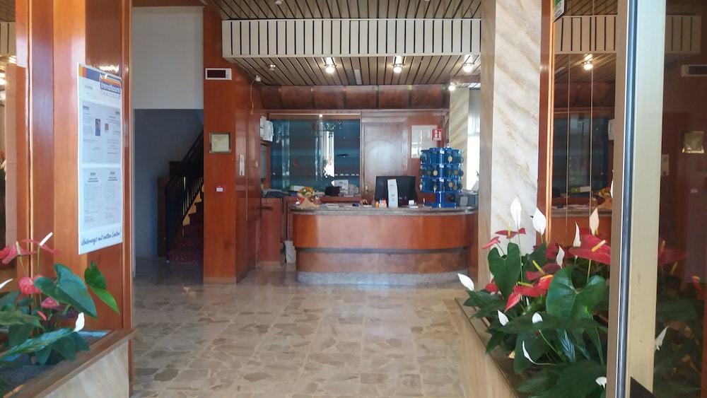 Lobby at Hotel Kristall, DIANO MARINA