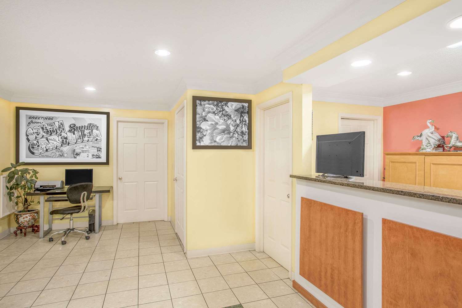 Super 8 By Wyndham Sumter 6/15