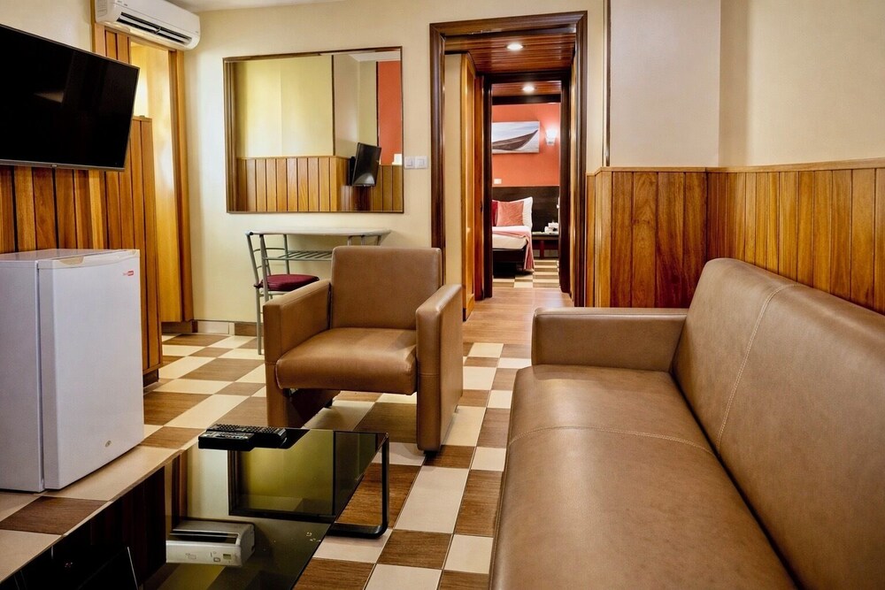 YaahoT Hotel 26/50