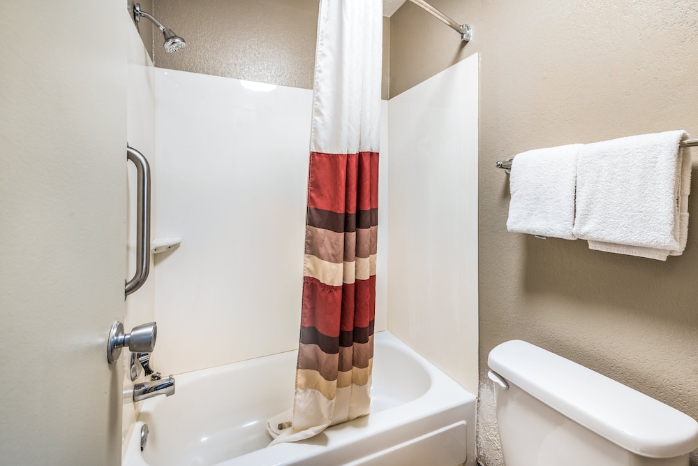 Red Roof Inn Dayton South - Miamisburg 11/26