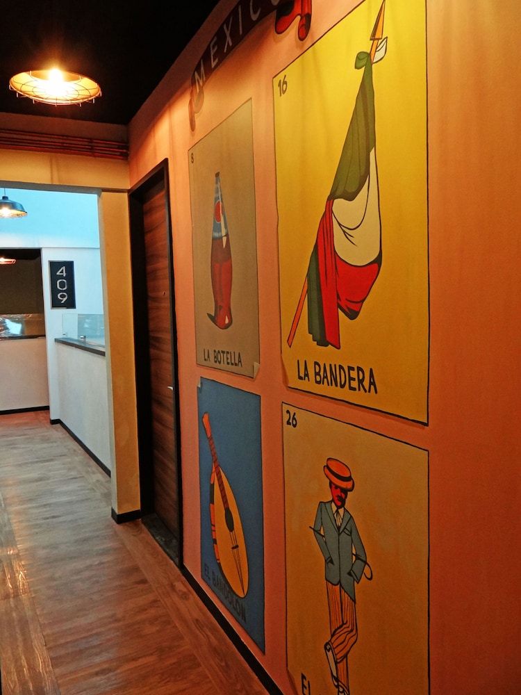 Cadillac Hotel Boutique 6/50