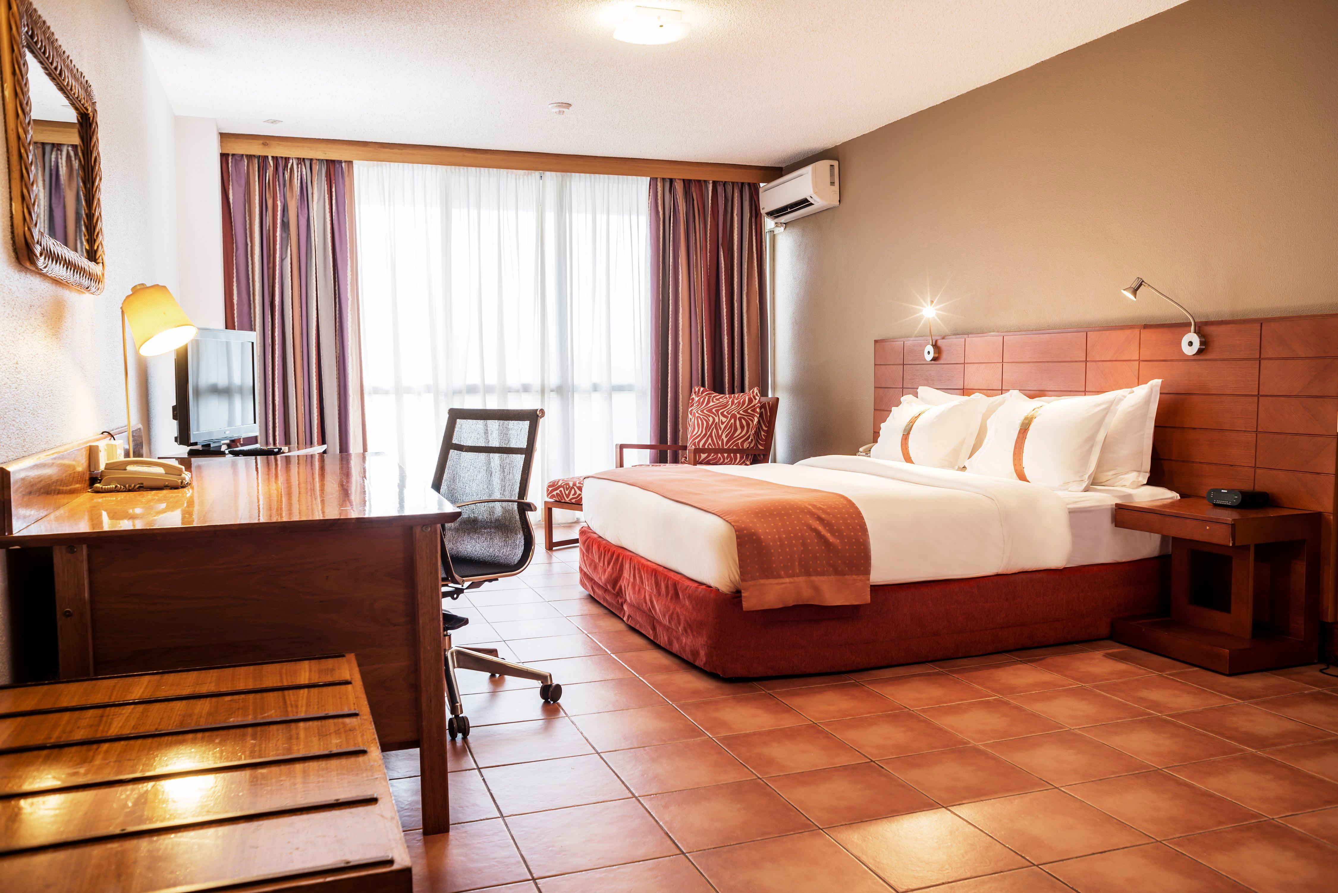 غرفة بسرير كينج، Holiday Inn Port Moresby 2/4