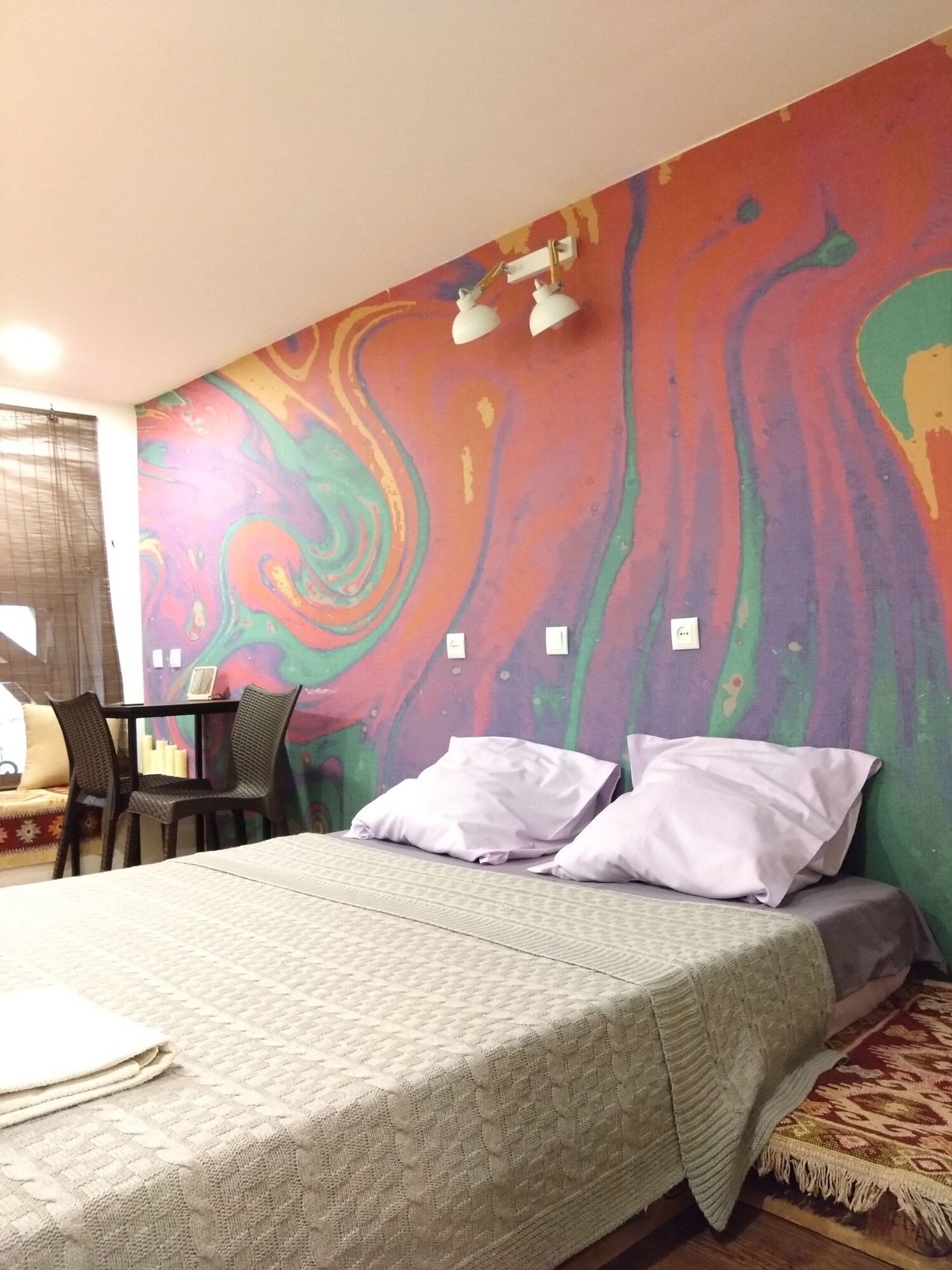 BASIC, QUEEN BED