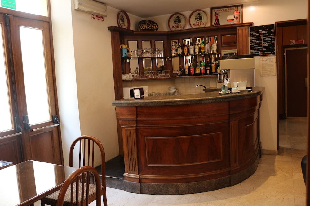Hotel Italia 7/51