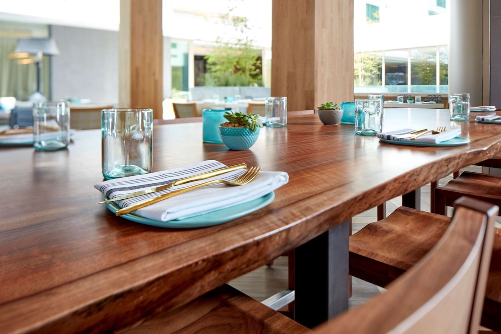 Homewood Suites by Hilton San Diego Downtown/Bayside 49/69