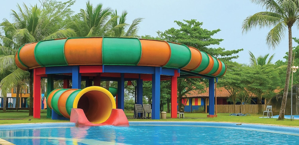 Avery Coconut Island Hotel and Beach Resort 30/47
