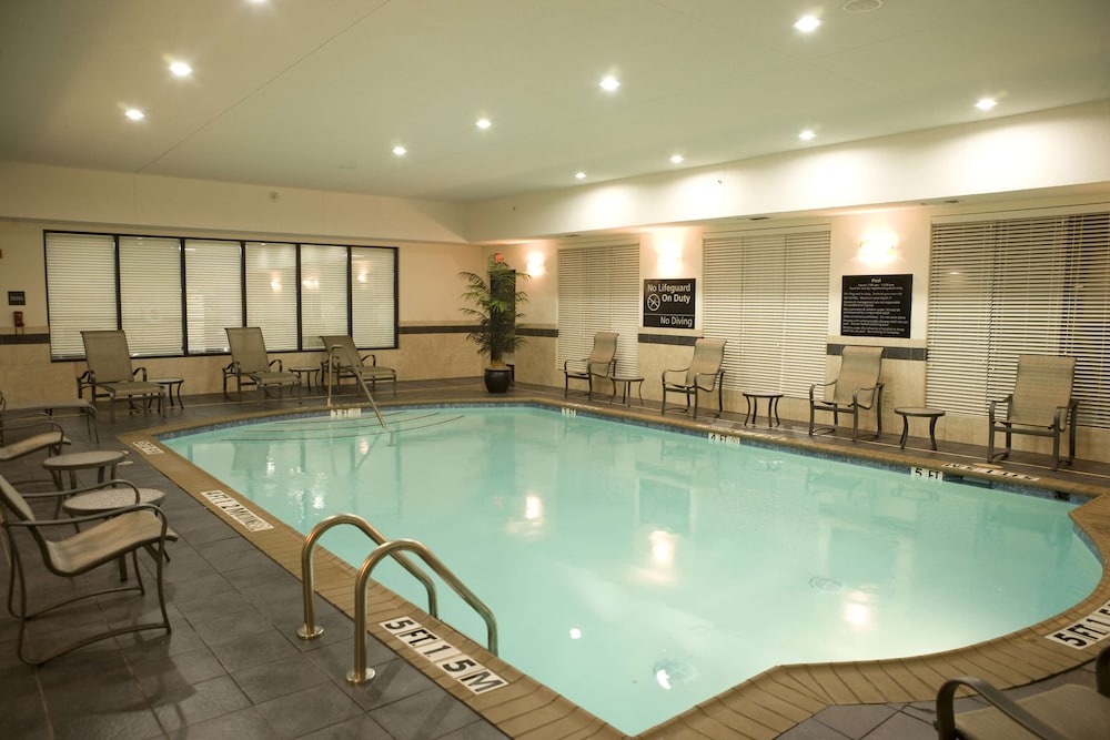 Hampton Inn Suites Mount Pleasant 1/61
