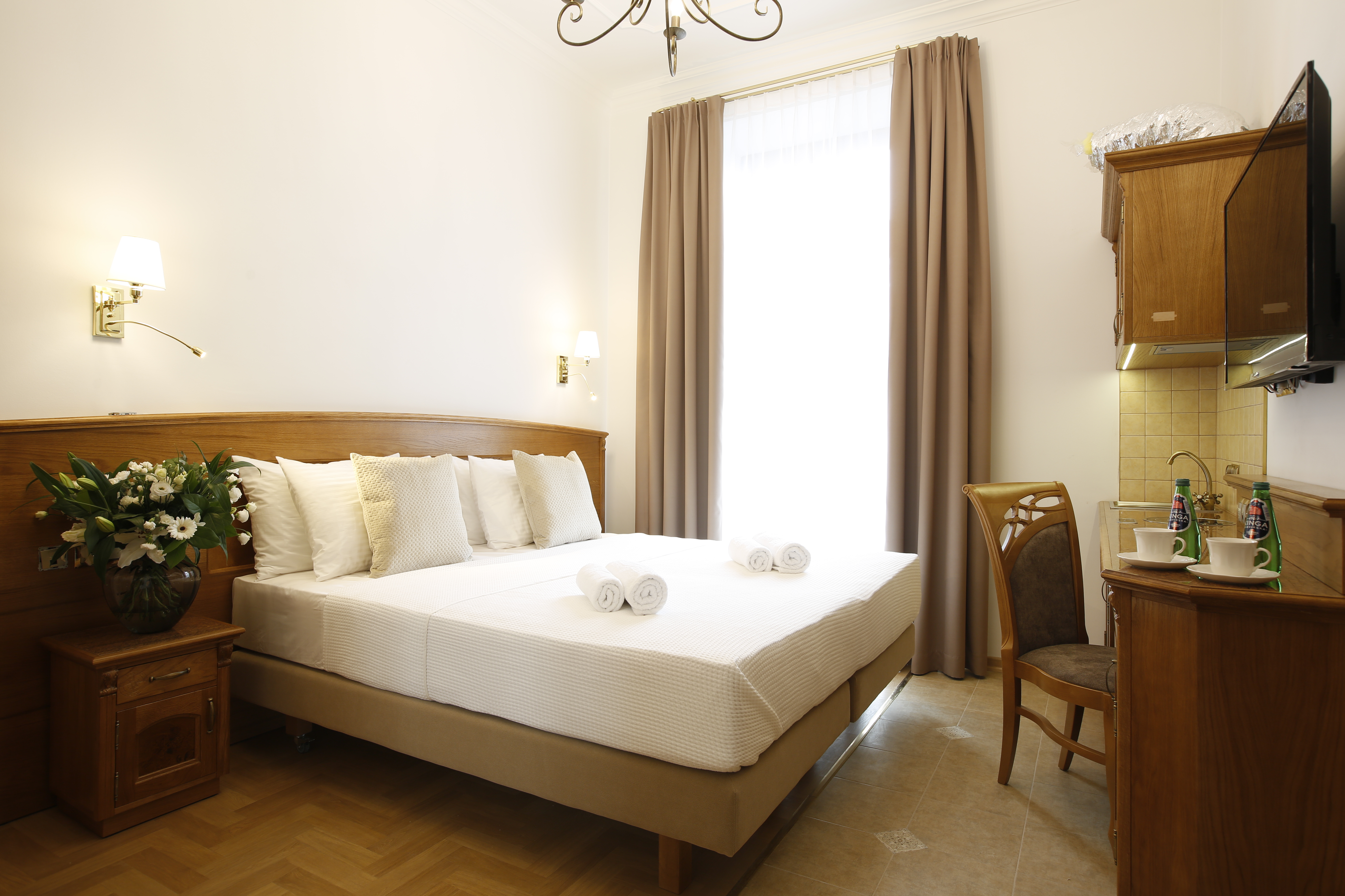 STANDARD, DOUBLE OR TWIN BED