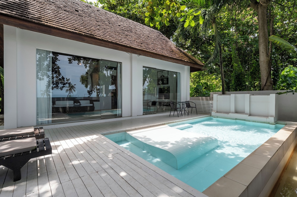 Zara Resort (ex The Privilege Hotel Ezra Royal Beach) 40/80