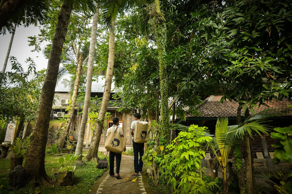 Taman Nauli Bed & Breakfast 16/21