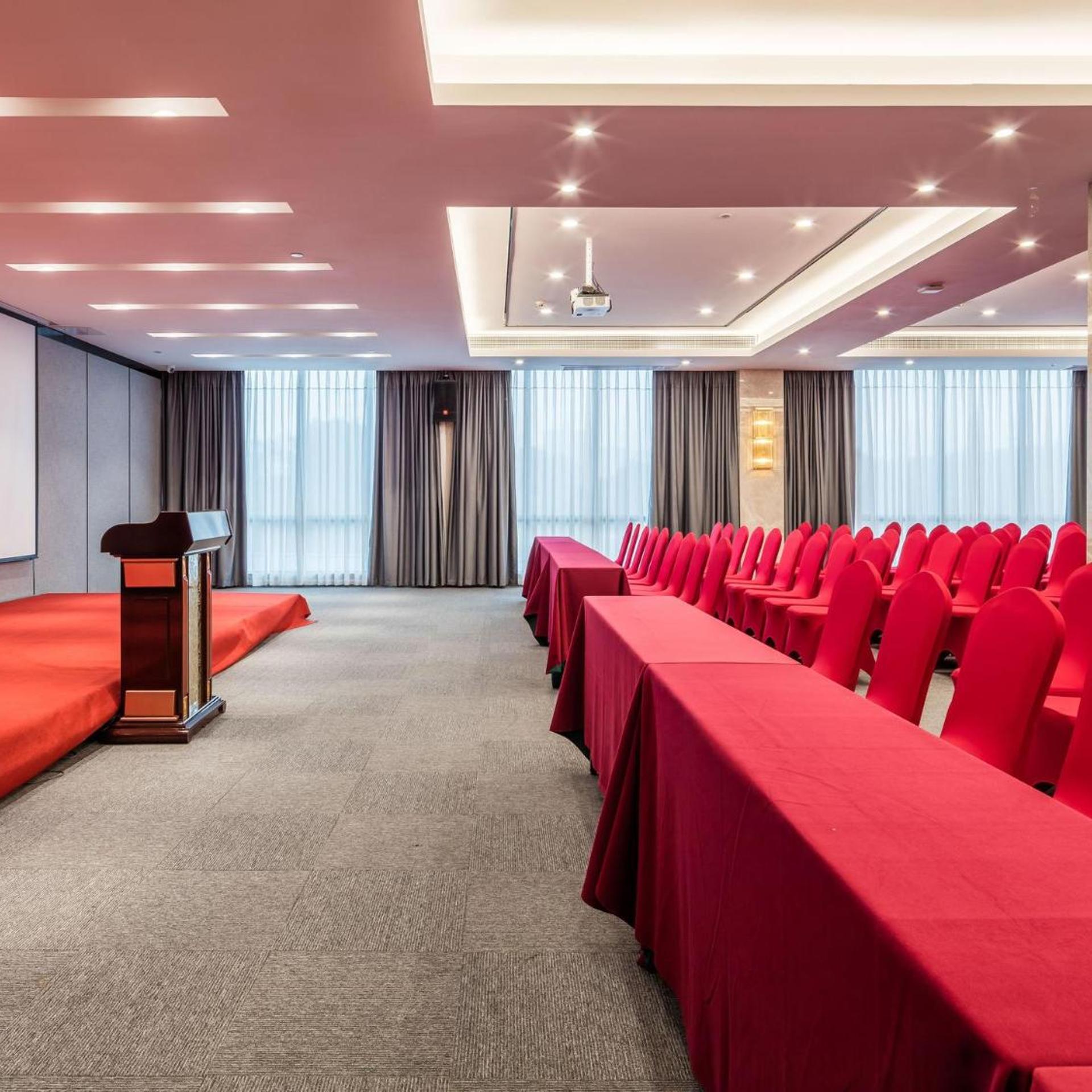 Lavande Hotel (Ganzhou Railway Station Branch) 35/50