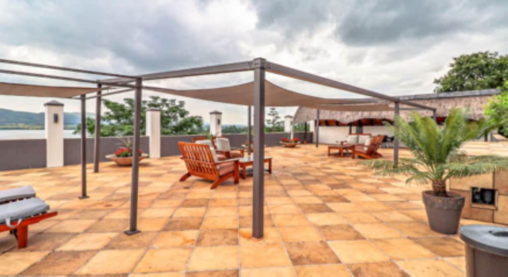 Galagos Lodge 38/50