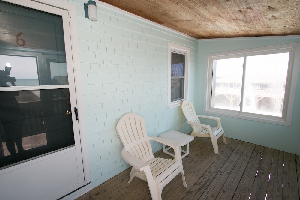 Outer Banks Motel 50/50