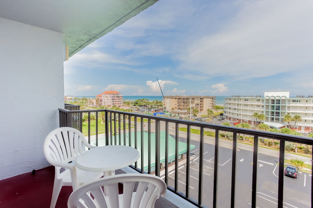 Beachside Hotel and Suites 36/43