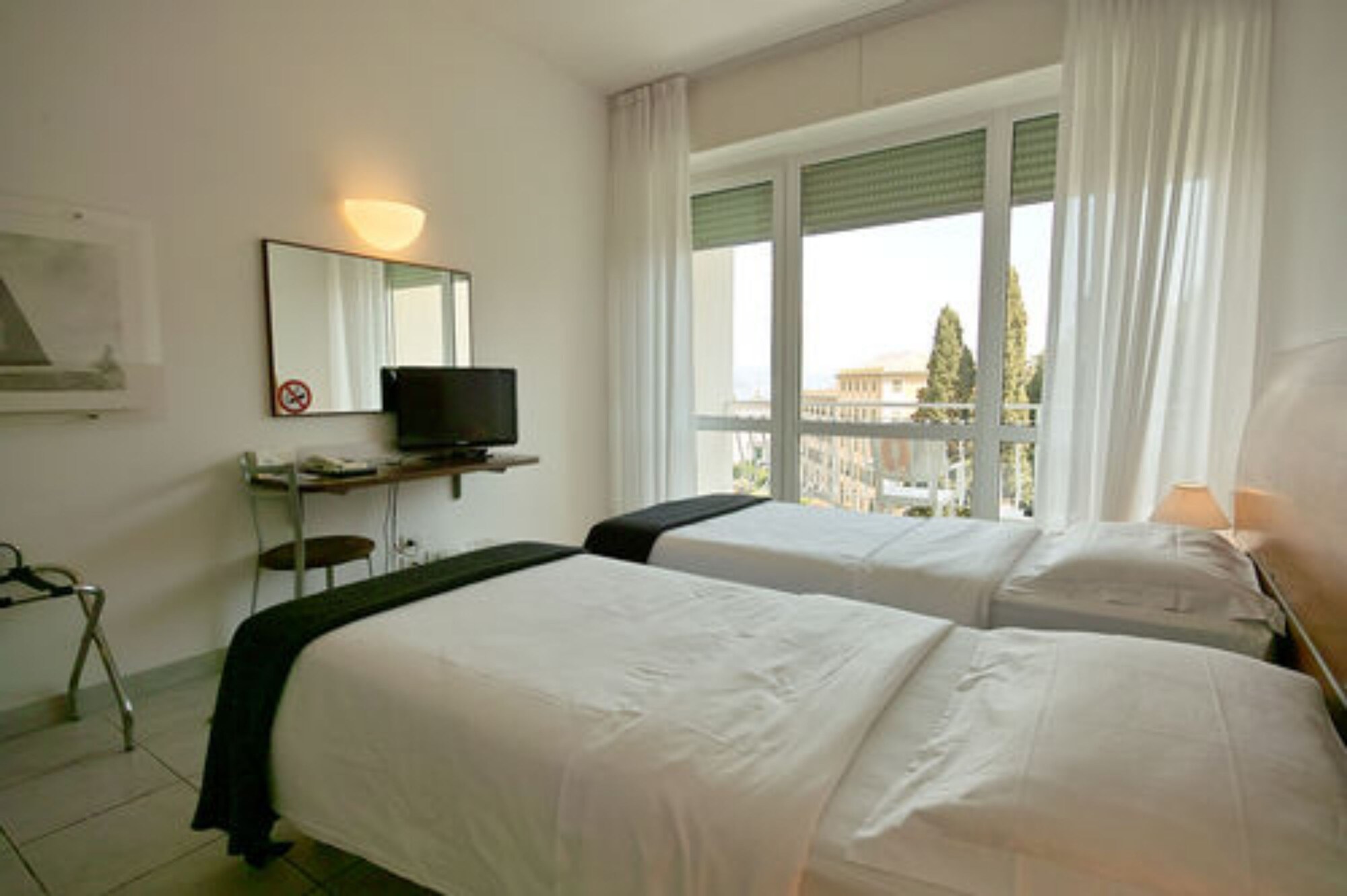 Standard, Queen Bed, Sea Front, Balcony