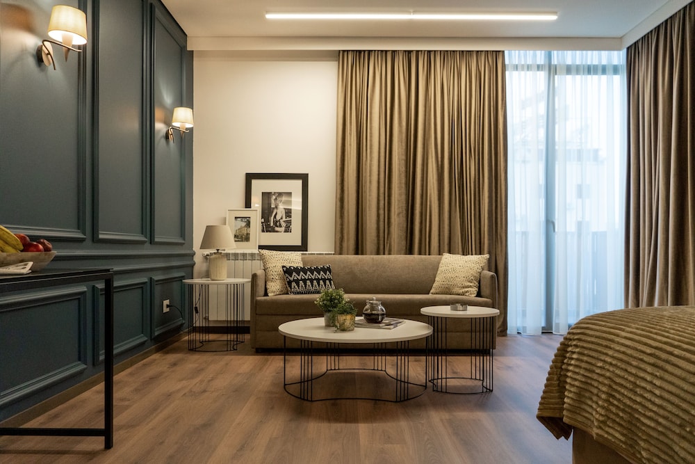 Votre Hotel 40/68