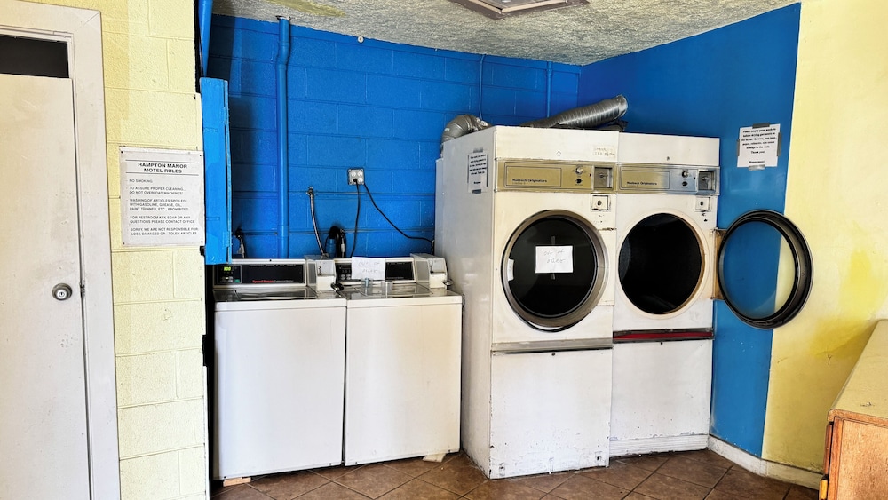Economy 7 Inn Hampton W Pembroke 43/64