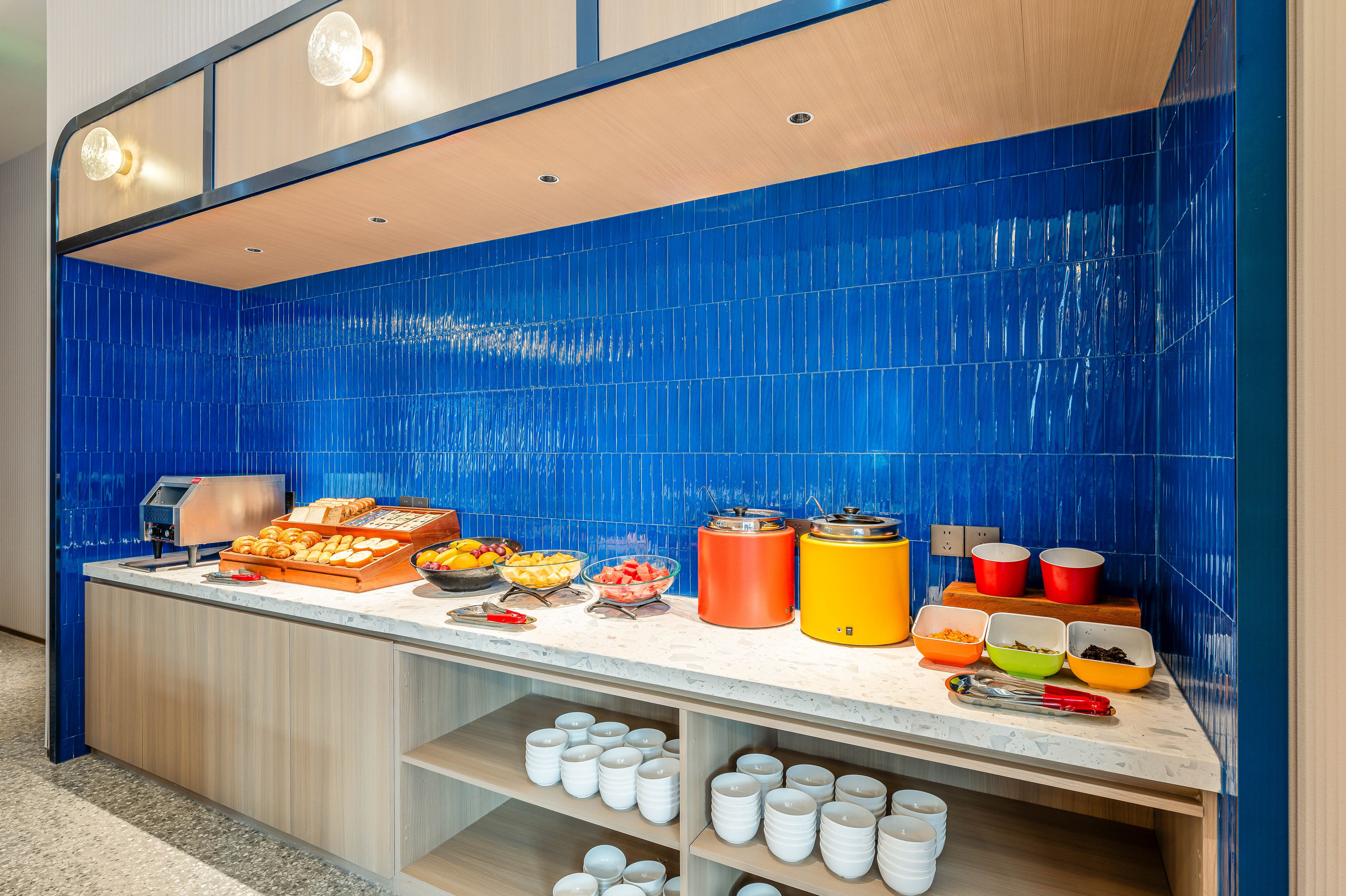 Holiday Inn Express Shanghai Changyang Road by IHG 48/55