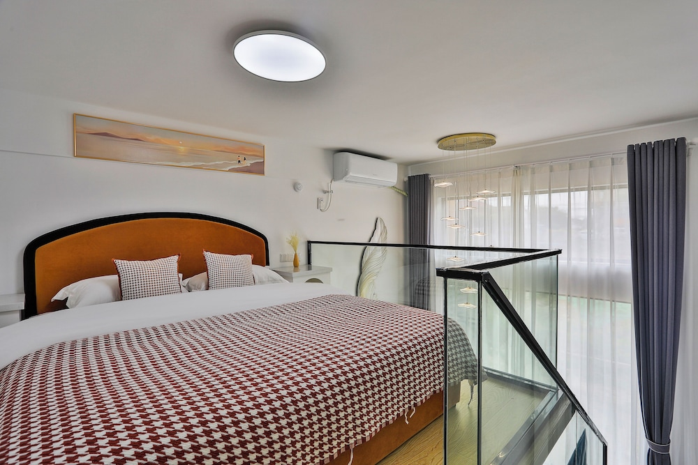 Design, Queen Bed