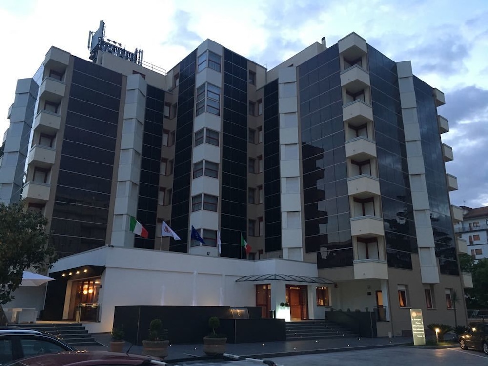 Domus Grand Hotel 3/44