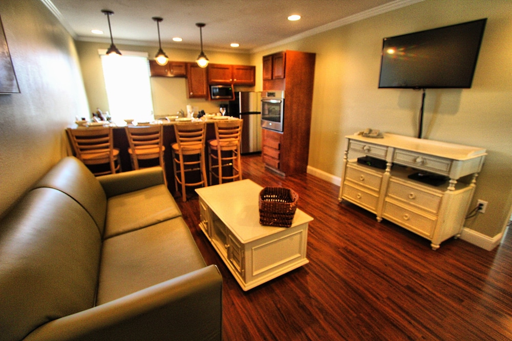 Innseason Resorts Harborwalk 29/50